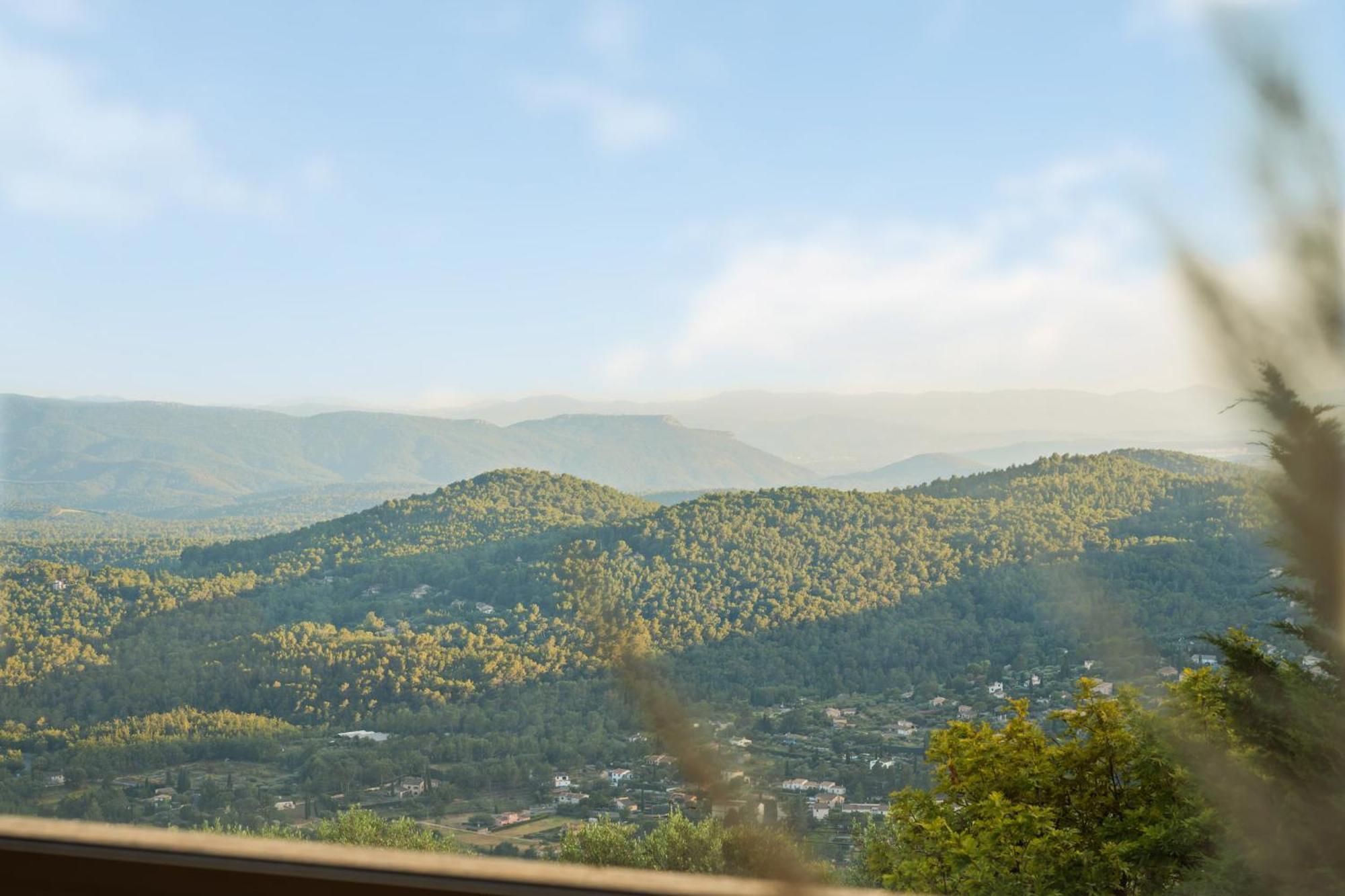 Villa La Genestiere - Familienoase Und Golfertraum Mit Infinity-Pool Und 180-Grad-Panoramablick Bis Zum Meer Seillans Exterior foto